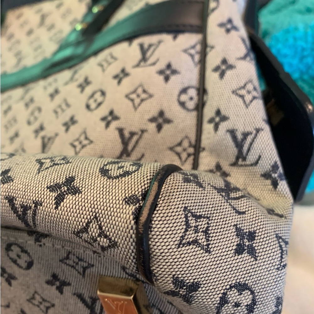 Authentic Louis Vuitton Josephine Navy and Cream Monogram Tote/Handbag - Picture 5 of 16